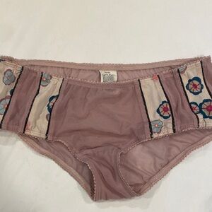 Charming Mauve Floral Panel Women's panty by Calvin Klein medium